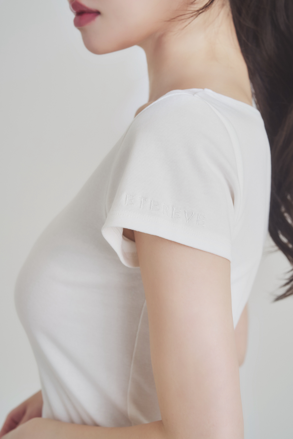 ノーブルラインTシャツ